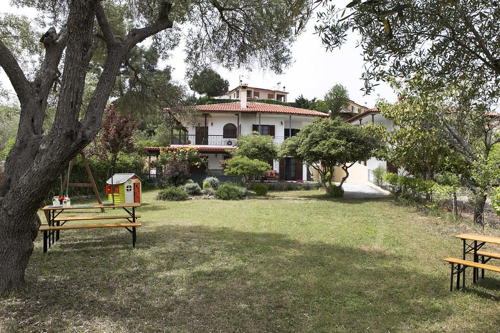 Neria Summer Houses Ханиоти Экстерьер фото